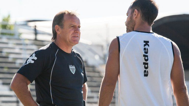 El Ruso alterna refuerzos con la base del torneo pasado.