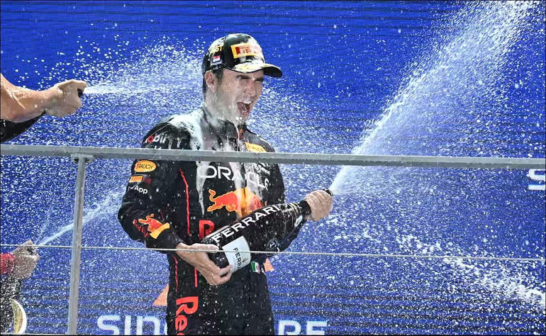 Checo Pérez estiró la definición de la F1: ¿Qué necesita Verstappen para ser campeón?
