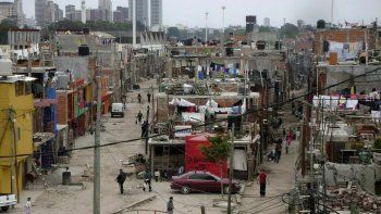 Hay 13 millones de pobres según el informe de la UCA