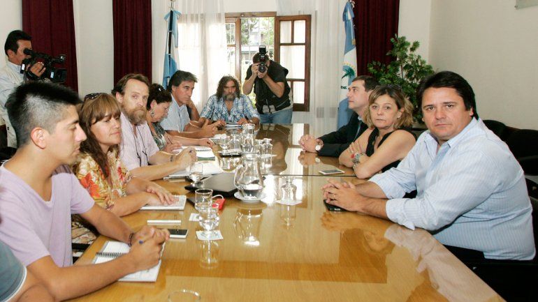 La conducción del gremio de los maestros volvió a encontrarse con el ministro de Gobierno
