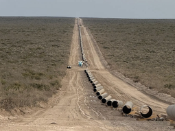 El proyecto Duplicar Norte, de Oldelval, implica la construcción de un oleoducto de 207 kilómetros que une Puesto Hernández y Allen. Foto: prensa gobierno de Río Negro. El proyecto Duplicar Norte, de Oldelval, implica la construcción de un oleoducto de 207 kilómetros que une Puesto Hernández y Allen. Foto: prensa gobierno de Río Negro.
