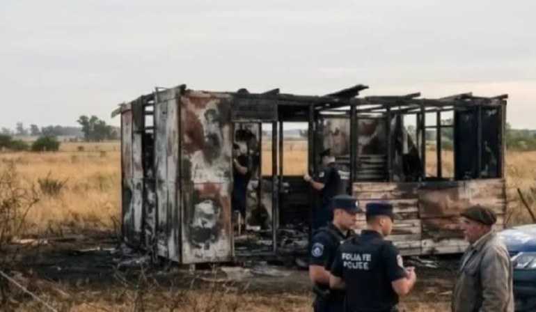 Los trabajadores rurales aparecieron muertos y calcinados en una estancia de Santa Fe.