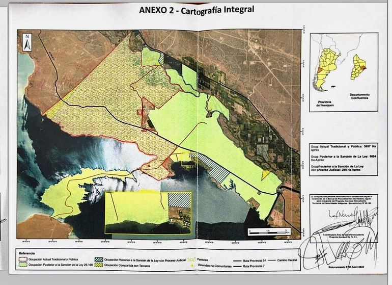 La cartografía final de las tierras de los mapuches en Los Barreales con la firma de miembros de la comunidad y funcionarios. La cartografía final de las tierras de los mapuches en Los Barreales con la firma de miembros de la comunidad y funcionarios.
