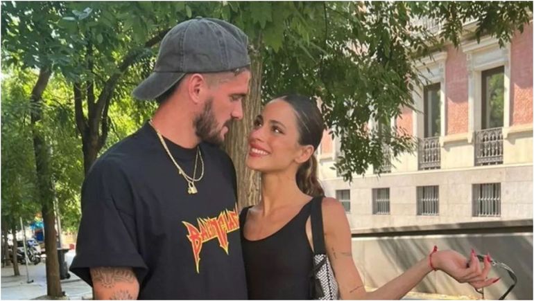 Cómo es el video con el que Tini Stoessel y Rodrigo de Paul recibieron el año nuevo
