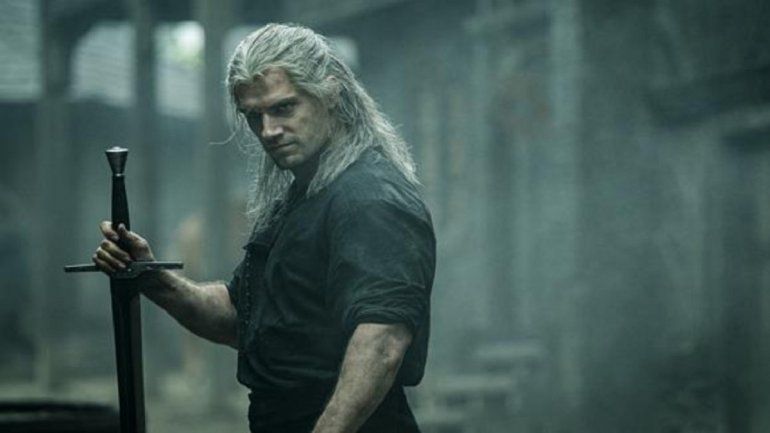 Henry Cavill protagoniza The Witcher en Netflix