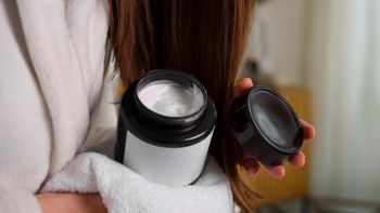 La disposición ordenó además la prohibición del uso, la venta y la distribución de todos los productos en cualquier lote o presentación. La disposición ordenó además la prohibición del uso, la venta y la distribución de todos los productos en cualquier lote o presentación.