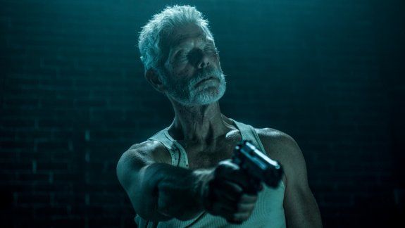 Stephen Lang encarna a la víctima de la perturbadora historia.&nbsp;