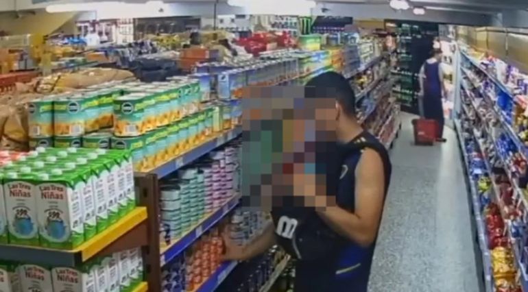 Desde el comercio se dieron cuenta del faltante al revisar las cámaras de seguridad.