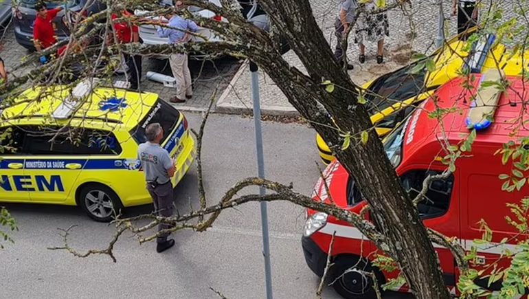 Personal médico del Hospital García de Orta arribó al lugar y constató el fallecimiento. Personal médico del Hospital García de Orta arribó al lugar y constató el fallecimiento.