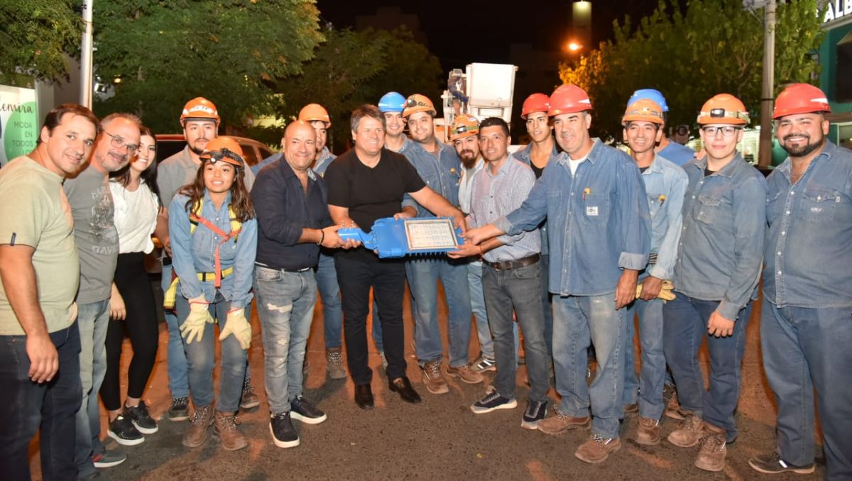 Gaido anunció que toda la ciudad contará con luminaria LED