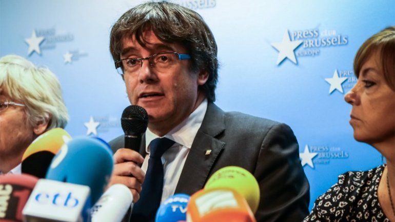 El ex presidente catalán Puigdemont se entregó en Bélgica