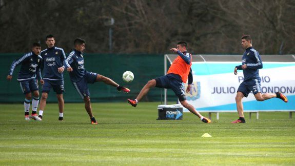 El primer amistoso de la sub-23 será el jueves contra Colombia.