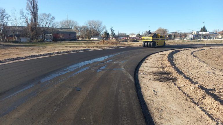 Plottier invierte más de $30 millones en la pista de atletismo