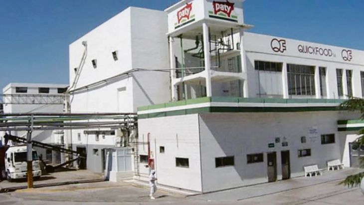 El frigorífico acumula más de $30.000 millones en deudas y paralizó su planta tras el derrumbe de la actividad.