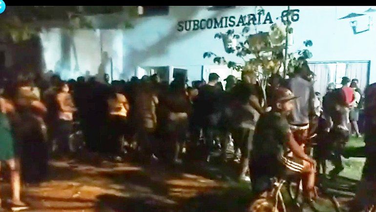 Raptaron a una adolescente, la golpearon y abandonaron en el río