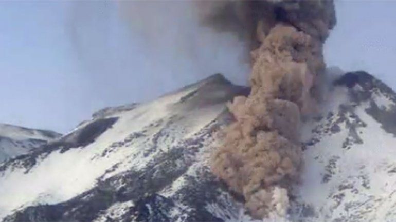 Alerta en el volcán Chillán: se registraron tres explosiones