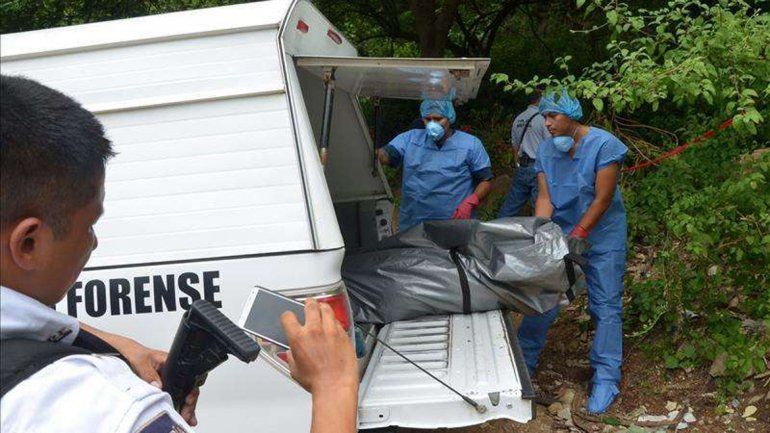 Luego de degollar a sus hijos (una adolescente de 14 años y un niño de 6)