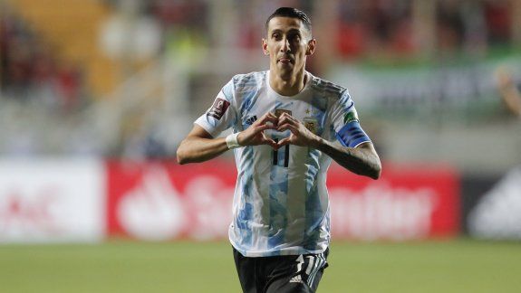 ¡Argentina corazón! Dejó casi sin Mundial a Chile y estiró su invicto