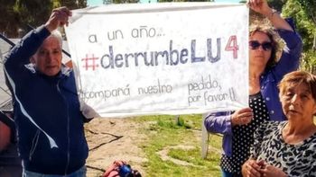 Vecinos evacuados del edificio del barrio LU4, en Comodoro Rivadavia, Chubut. Vecinos evacuados del edificio del barrio LU4, en Comodoro Rivadavia, Chubut.