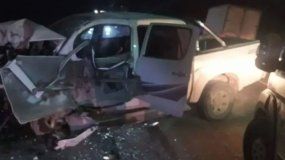 El estado de los vehículos mostró la violencia con que se produjo el impacto. 