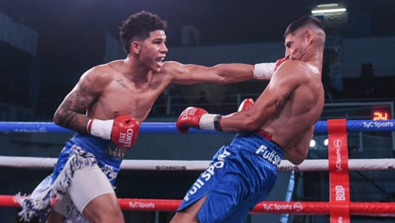 Impresionante nocaut en un round del imbatible Sansón Rosa