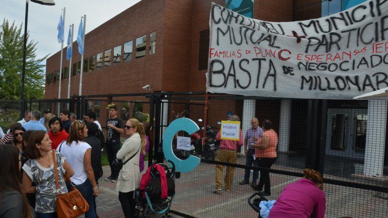 Los vecinos estafados fueron al Concejo Deliberante.