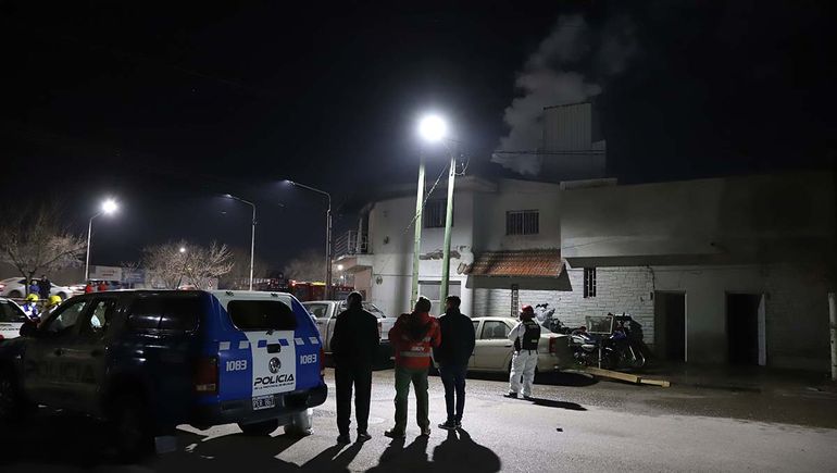 Incendio ocasionó la muerte de cuatro integrantes de una familia venezolana radicada en Neuquén.