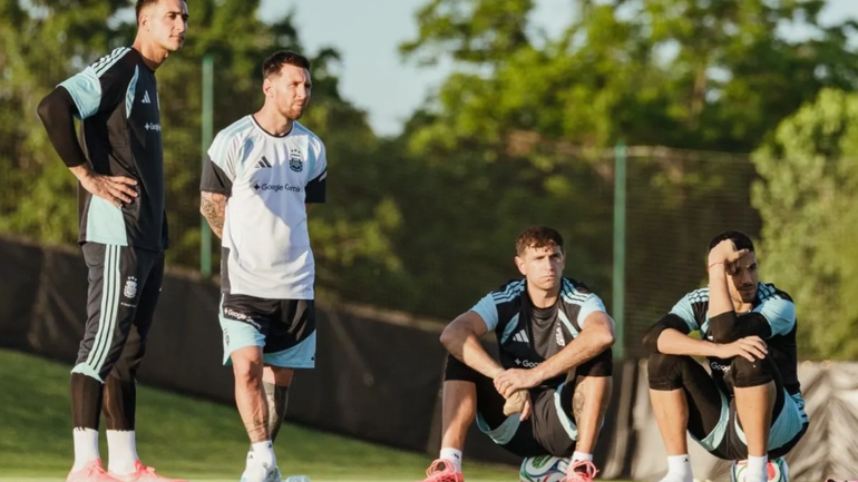 Cómo fue el último entrenamiento de Argentina antes del partido contra Inglaterra.