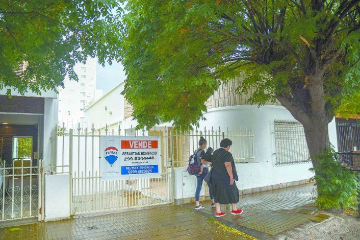 Los créditos UVA fueron presentados como una solución para acceder a una casa por menos de lo que costaba alquilar, pero no funcionaron de ese modo. Los créditos UVA fueron presentados como una solución para acceder a una casa por menos de lo que costaba alquilar, pero no funcionaron de ese modo.