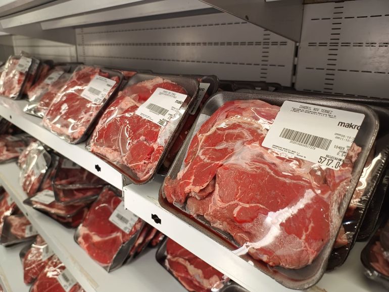 Los precios de los alimentos bajaron en octubre. Los precios de los alimentos bajaron en octubre.