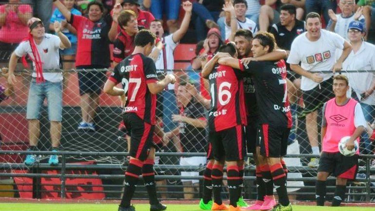 Colón fue una topadora ante Belgrano y también lleva 3 de 3.
