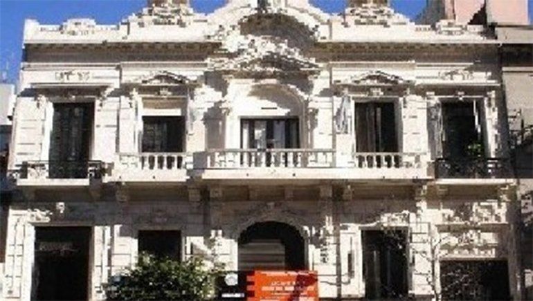 Dos jubilados murieron mientras esperaban para votar