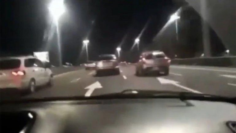 Irresponsables al volante: se filmaron corriendo una picada y chocaron