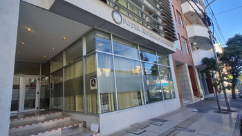 El IPVU le hizo una transferencia por error a una empleada y ella compró un terreno. El IPVU le hizo una transferencia por error a una empleada y ella compró un terreno.