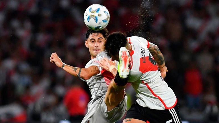 River le ganó la final a Estudiantes por 2 a 1. River le ganó la final a Estudiantes por 2 a 1.