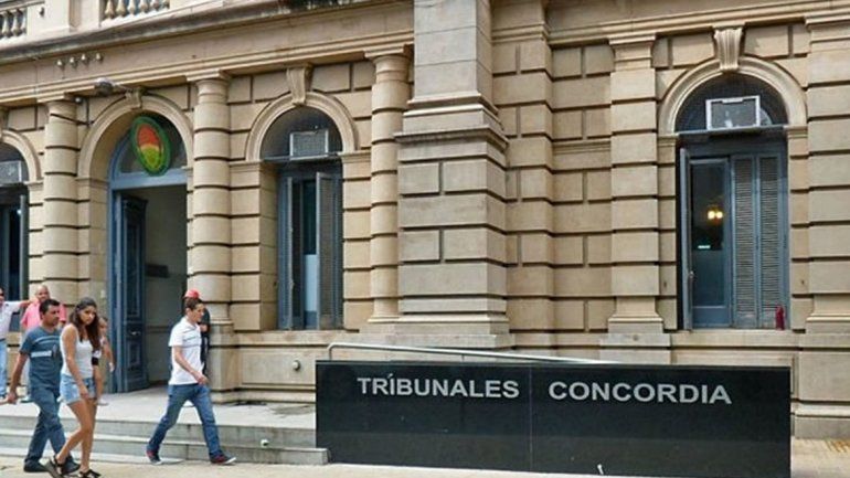 Una chica denunció que la violaron en una fiesta de 15