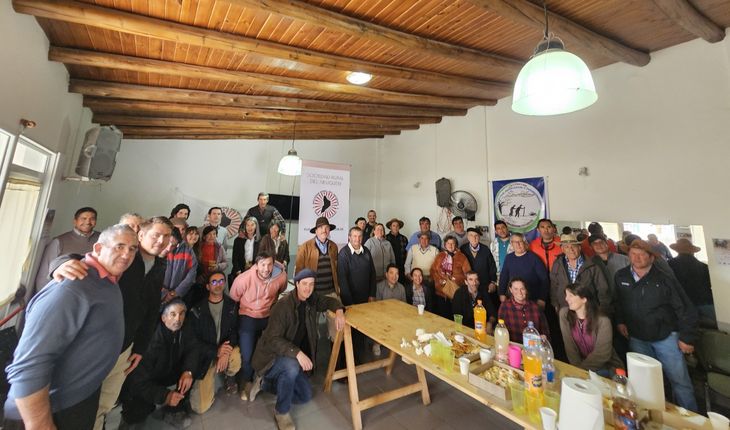 Más de 40 productores participaron de la reunión. Foto: gentileza SRN. Más de 40 productores participaron de la reunión. Foto: gentileza SRN.