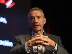 Ricardo Ferreiro, presidente de Oil & Gas de Tecpetrol, detalló los trabajos programados en Los Toldos II Este. Ricardo Ferreiro, presidente de Oil & Gas de Tecpetrol, detalló los trabajos programados en Los Toldos II Este.