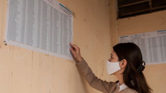 Las PASO de pandemia dejaron la participación más baja en la década