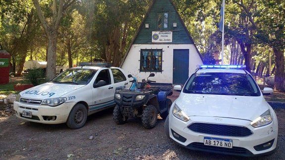 Policías salvaron a un nene que casi muere ahogado en Isla jordán