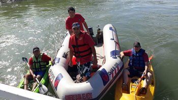 buscan a un joven que se banaba en el canal principal buscan a un joven que se banaba en el canal principal