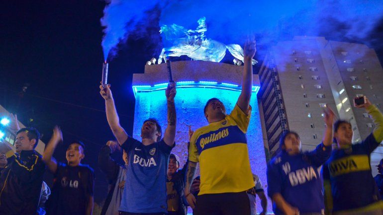 El Alto Valle celebró a pleno la conquista. Los festejos se iniciaron en el Bosque con una gastada a River y tuvieron su continuidad en La Bombonera. Neuquén y Cipolletti estallaron con el bi.&nbsp;