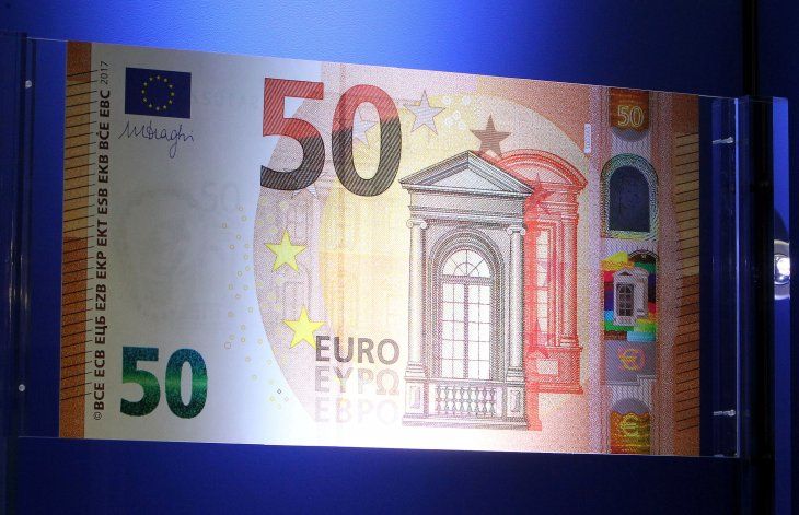 Foto de archivo. Un billete de 50 euros presentado por el Banco Central Europeo en su sede en Fráncfort. Alemania, 5 de julio de 2016. REUTERS/Ralph Orlowski