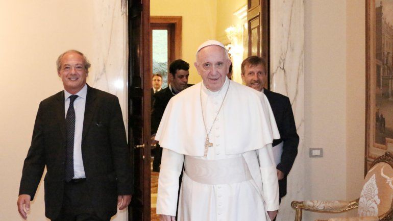 El Papa bancó a los directores