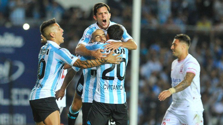 No le pinchan el globo a  la academia  del chacho