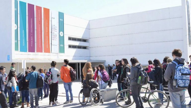 Las nuevas exigencias del mercado laboral: carreras adaptadas al mundo actual