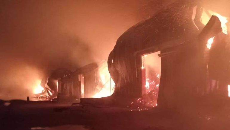 Incendio en un depósito de yerba en Corrientes: más de tres millones de kilos perdidos