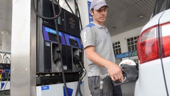 Los precios en las estaciones de YPF de Neuquén aumentaron el miércoles entre el 4 y el 4,5 por ciento.