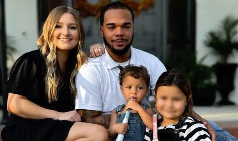 El pequeño tiktoker que murió en un accidente, junto a sus padres y su hermana, quien afortunadamente no viajaba con ellos. El pequeño tiktoker que murió en un accidente, junto a sus padres y su hermana, quien afortunadamente no viajaba con ellos.