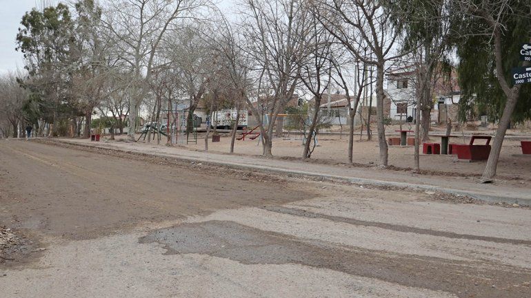 Anuncian asfalto para 30 cuadras  de Villa Ceferino